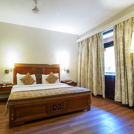 Neelams The Grand Hotel Calangute Exterior photo